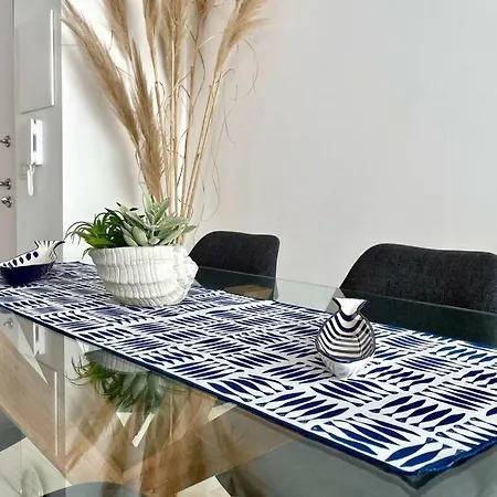 Free Private Parking, New Apartment *